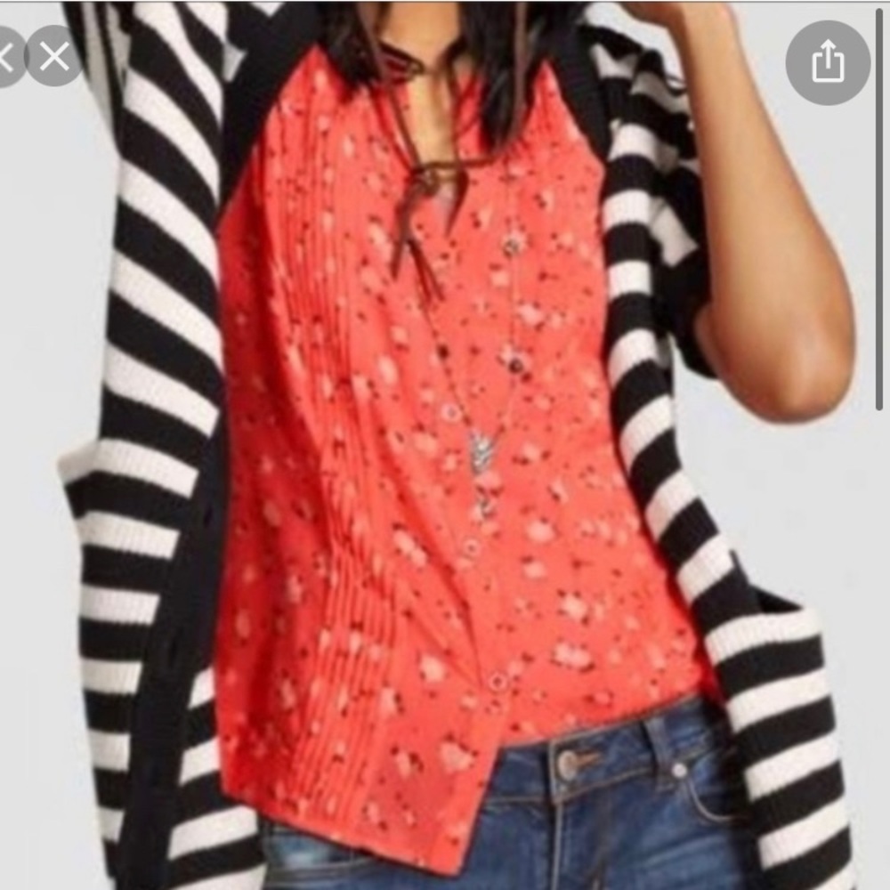 CABI pintuck blouse S - Picture 2 of 5
